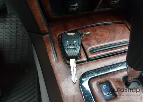 2007 Chrysler Pacifica Touring z USA, uszkodzony, nr VIN 2A8GF68X57R290147